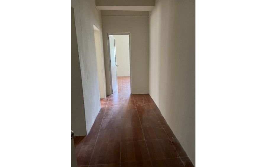 Cho thuê Ở NHÓM 5 NGƯỜI, HỘ GĐ nhà TT tầng 4 Thái Hà DT  91 m2 - 2pn 1pk 1 vs  - Giá 9 Triệu (CTL)